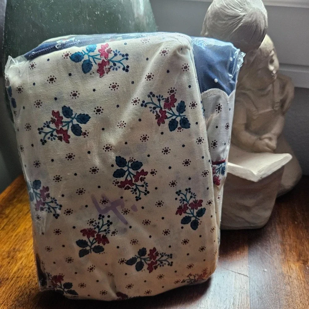 60s Lady Pepperell Pillowcases beige blue Flowers Floral  20 x 40 inches NOS Vtg